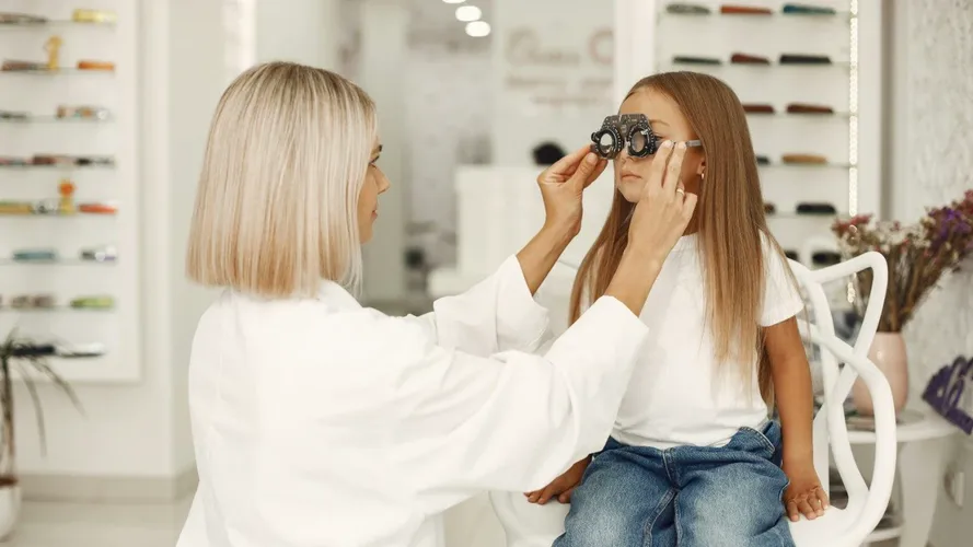 Cover for Google Ads for an Optical Store: 44.3% Lower Cost per Conversion